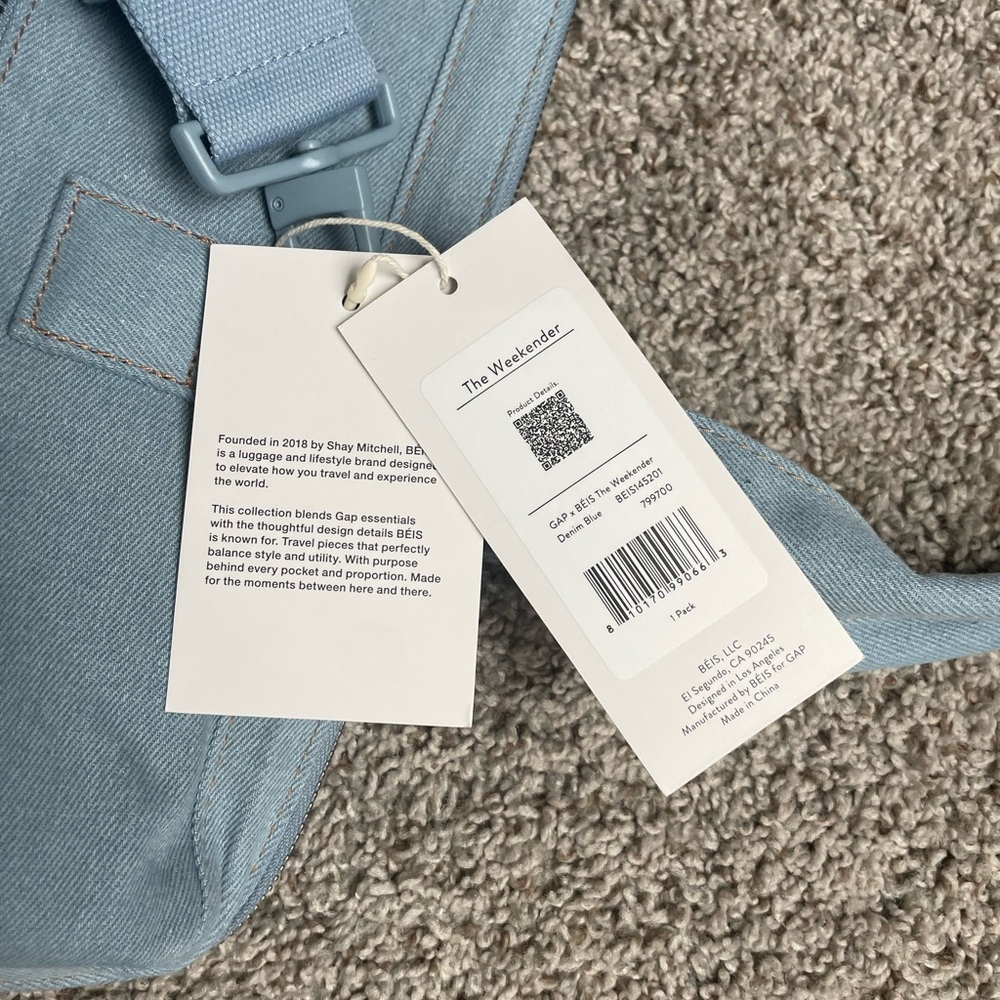 NWT Beis x Gap Denim Blue Weekender Bag - Picture 3 of 6